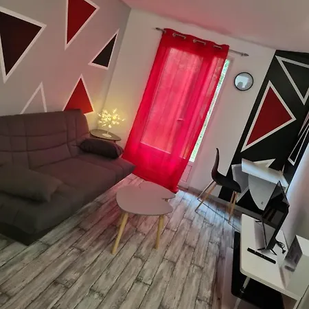 Διαμέρισμα Studio Dans Quartier Tres Calme